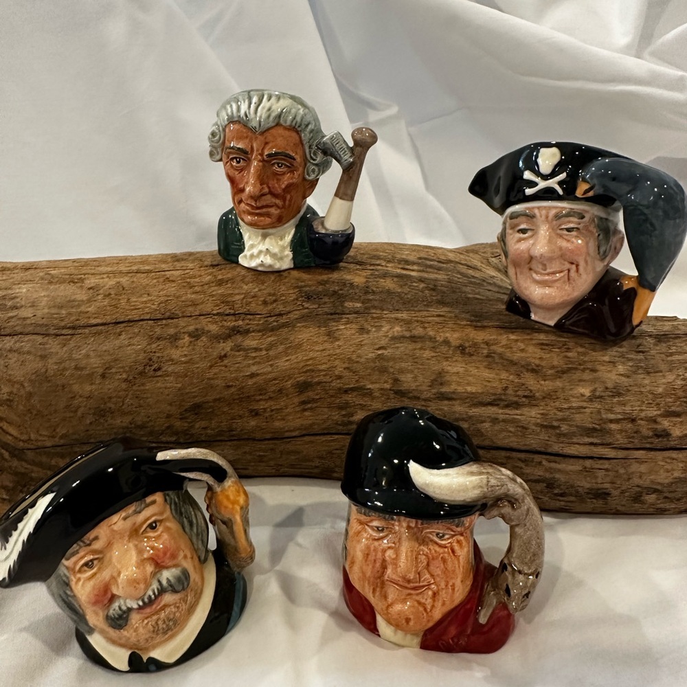 Handcrafted Ceramic Character Mugs Set - Multicolor